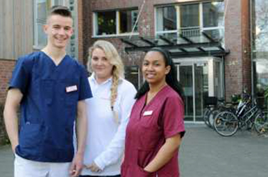 Drei Pflegefachkräfte