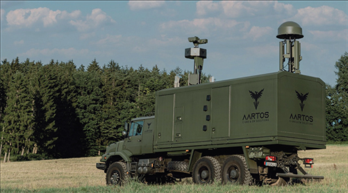 Grünes Militärfahrzeug
