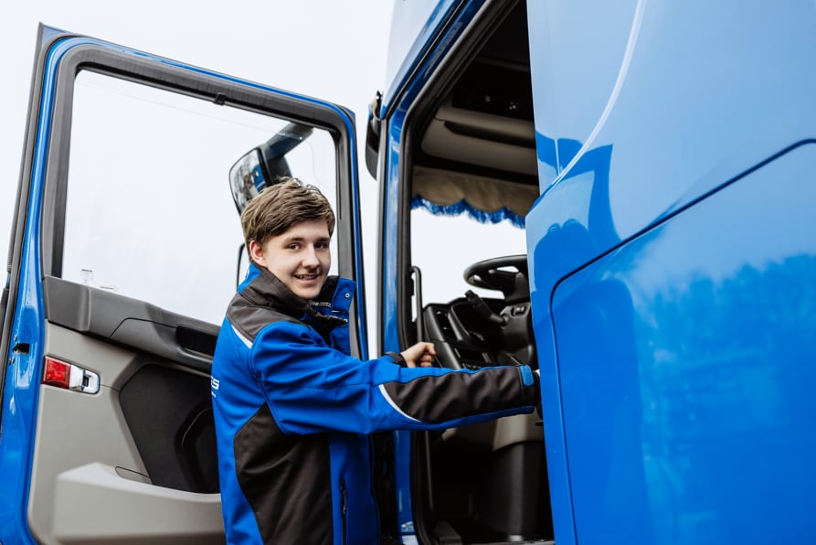 Brass transport - logistic - steig bein uns ein