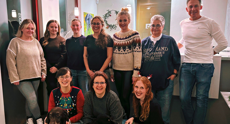 Gruppenfoto des Praxisteams