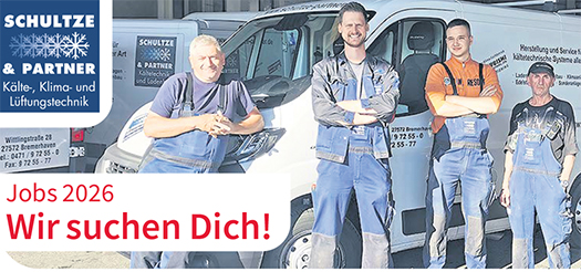 Schultze & Partner GmbH Kälte-, Klima- und Lüftungstechnik Job 2024 Wir suchen Dich! Mitarbeiter stehen vor einem Auto