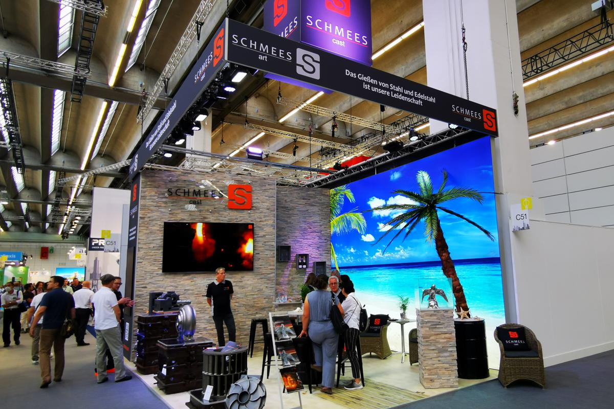 SCHMEES Ausstellungsstand auf einer Messe