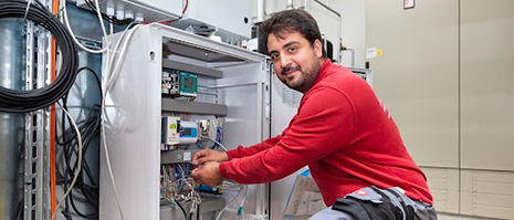 Techniker der Firma Elektro Witsch GmbH & Co. KG Werner Gies