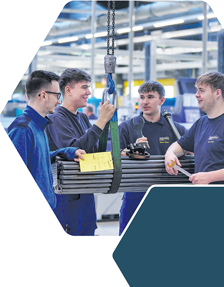 Zerspanungsmechaniker der Firma Heinrichs & Co. KG