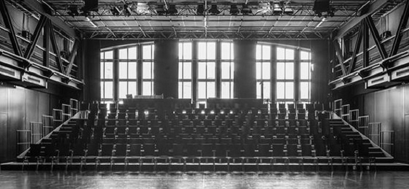 Theatersaal Schwarz