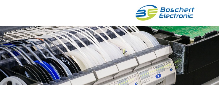 SMT-Bestückungsautomat mit Rollen elektronischer Bauteile bei Boschert Electronic