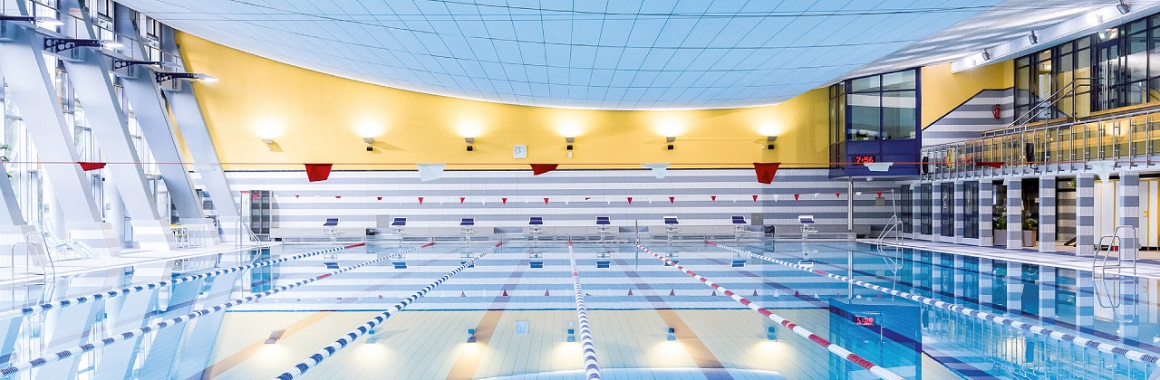 Olympisches Schwimmbecken