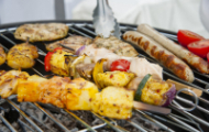Gegrilltes Fleisch und Gemüse