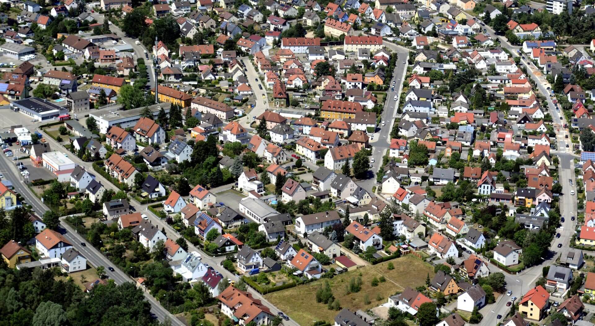 Blick auf die Stadt Roth aus der Vogelperspektive