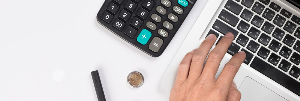 Weber Greissinger Sanitätshaus - Beratungsbereich mit freundlichem Personal und umfassender Produktpalette