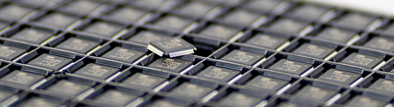 Mehrere schwarze Leiterplatten