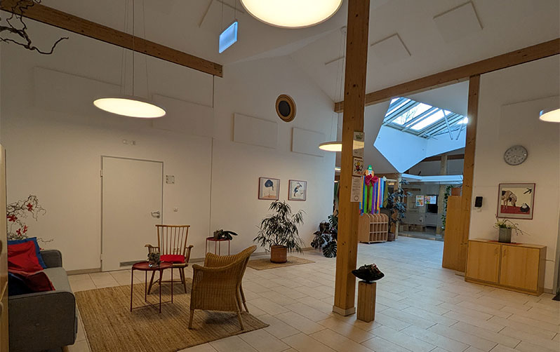 Eingangsbereich mit Oberlicht im Kindergarten
