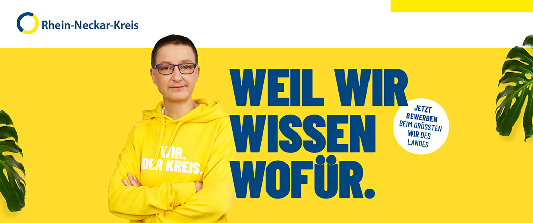 Rhein-Neckar-Kreis - Frau im gelben Hoodie - Jetzt bewerben beim grössten wir des Landes. - WEIL WIR WISSEN WOFÜR.