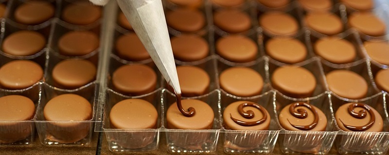 Runde Pralinen mit Muster