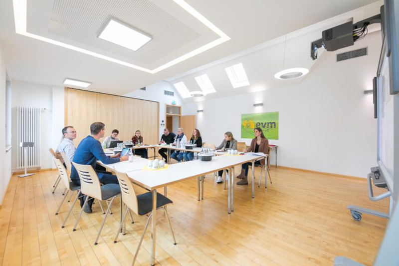 Menschen auf der Konferenz