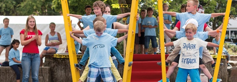 Kinder am Spielplatz