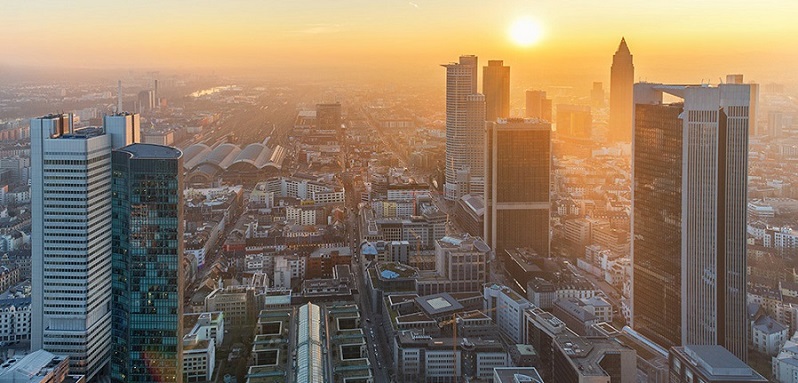 Panorama mit hohen Gebäuden