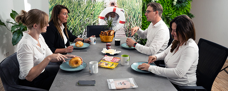 Team frühstücken