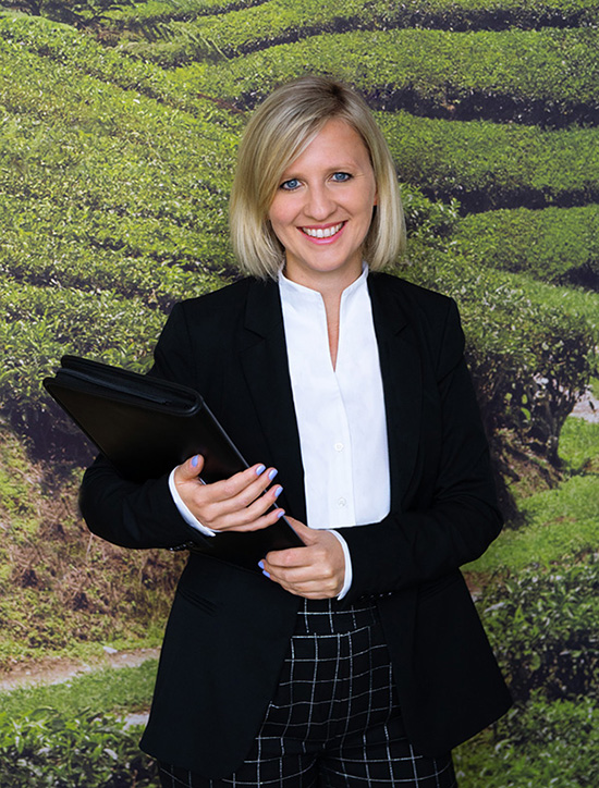 Frau Anne Bundschuh