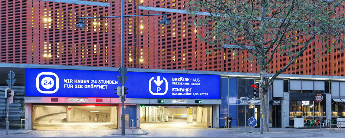 einfahrt-parkhaus-frontansicht