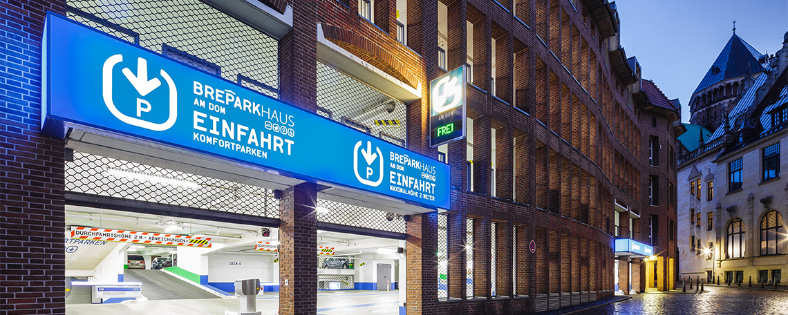 einfahrt-parkhaus-frontansicht