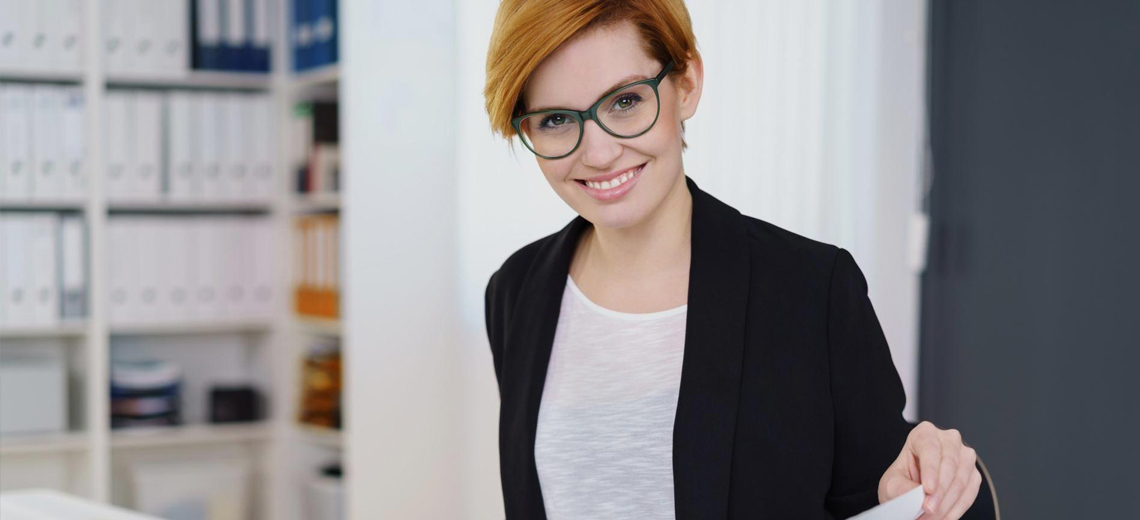 header_frauBrille.jpg