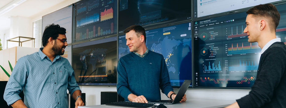 header_3maenner_grosserMonitor.jpg header_3maenner_grosserMonitor.jpg