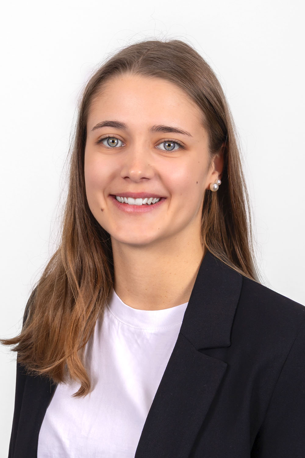 Frau Maja Grolle