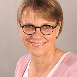 Frau Monika Franz